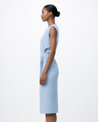 Robe midi ajustée sans manches avec détail drapé et ouverture goutte