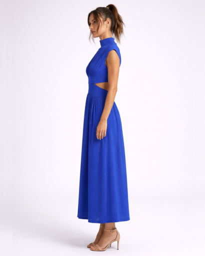 Robe longue fluide à découpes taille col montant sans manches