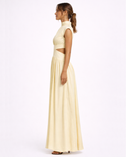 Robe longue fluide à découpes taille col montant sans manches
