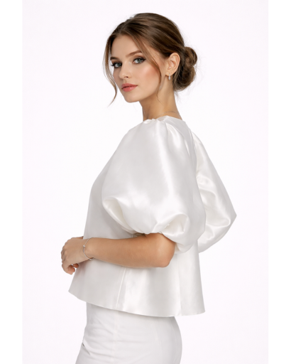 Blouse satinée manches bouffantes col rond structuré