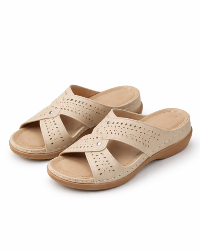 Sandales femme à brides croisées perforées semelle confort