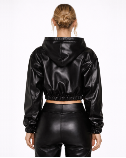 Veste crop femme effet cuir à capuche, détail de la fermeture zippée