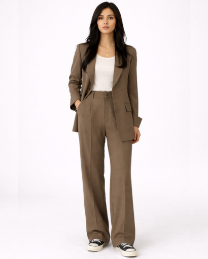 Ensemble Tailleur Femme Blazer Structuré & Pantalon Fluide – Bureau Chic | Invitée de Mariage & Élégance