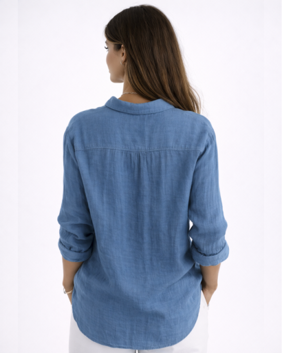 Chemise femme fluide à manches longues avec col classique et boutons