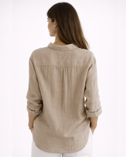 Chemise femme fluide à manches longues avec col classique et boutons