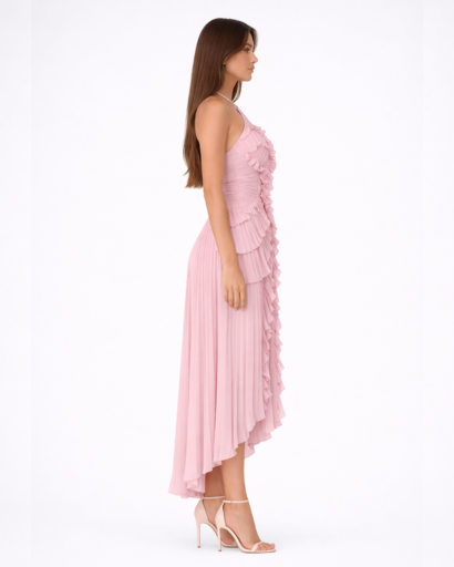 Robe longue plissée asymétrique – décolleté dos nu, volants et ourlet high-low