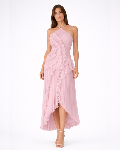 Robe longue plissée asymétrique – décolleté dos nu, volants et ourlet high-low