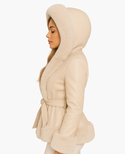 Manteau Femme à Capuche Bordée | Chaleur Élégante pour les Jours Froids