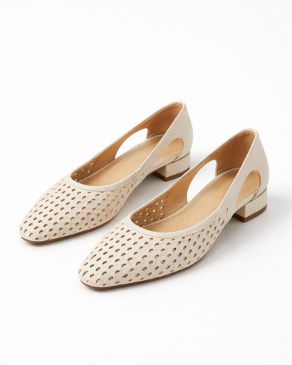 Escarpins slingback à talon bas bout pointu perforé