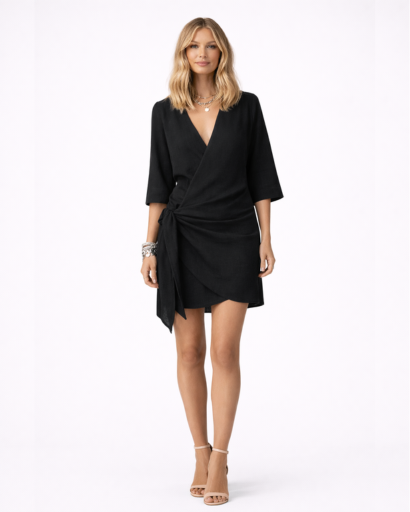 Robe portefeuille courte – décolleté V, manches 3/4 et lien à nouer sur le côté
