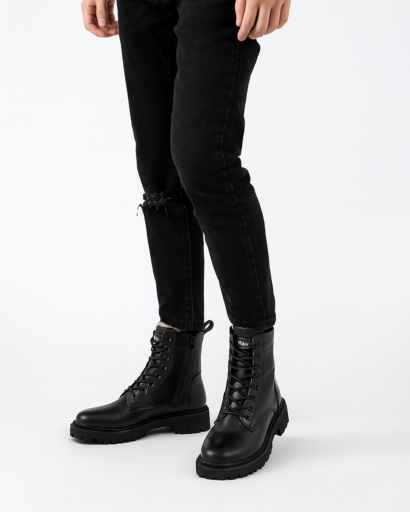 Bottes de combat femme, vue de face