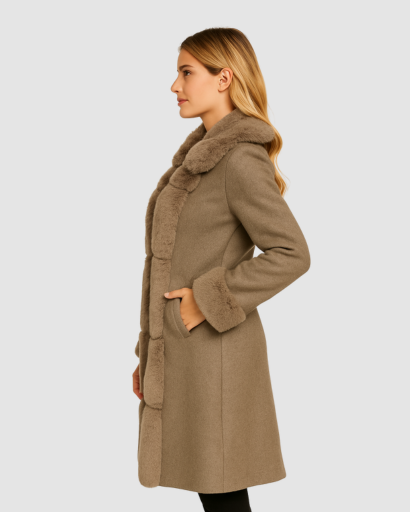 Manteau Long Femme Élégant – Détails en Fausse Fourrure & Coupe Cintrée