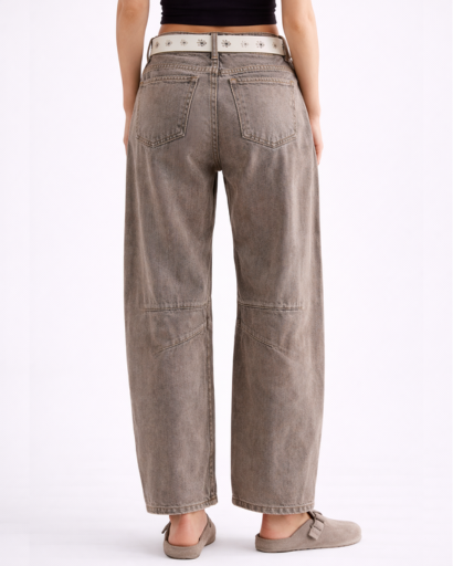 Jean droit femme à empiècements avec taille haute et coupe large