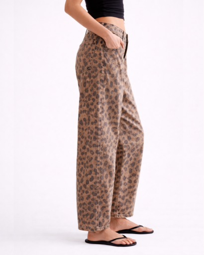 Jean droit femme à empiècements avec taille haute et coupe large