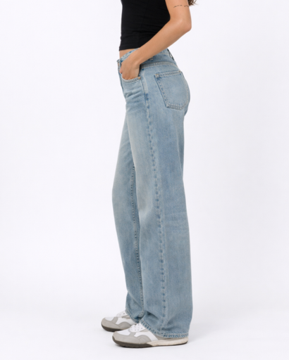 Jean femme coupe wide leg taille basse style décontracté