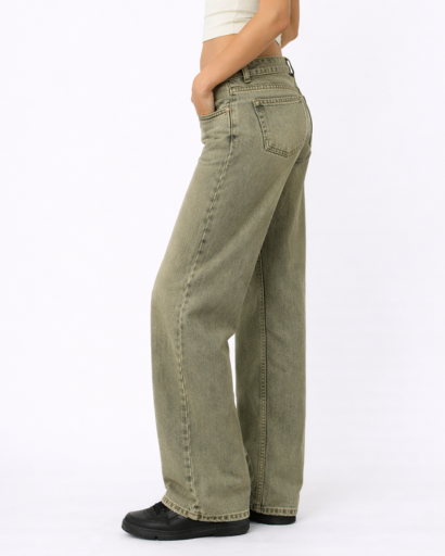 Jean femme coupe wide leg taille basse style décontracté