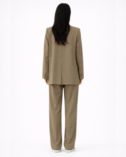 Ensemble Tailleur Femme Blazer Structuré & Pantalon Fluide – Bureau Chic | Invitée de Mariage & Élégance