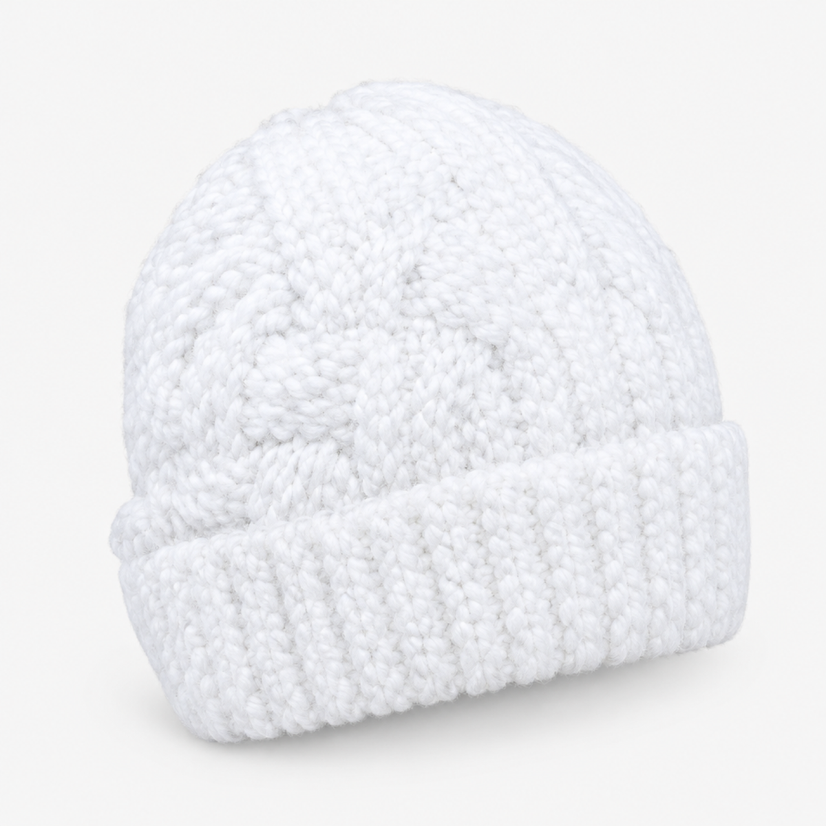 Bonnet en maille chunky côtelée blanc, vue de face en studio
