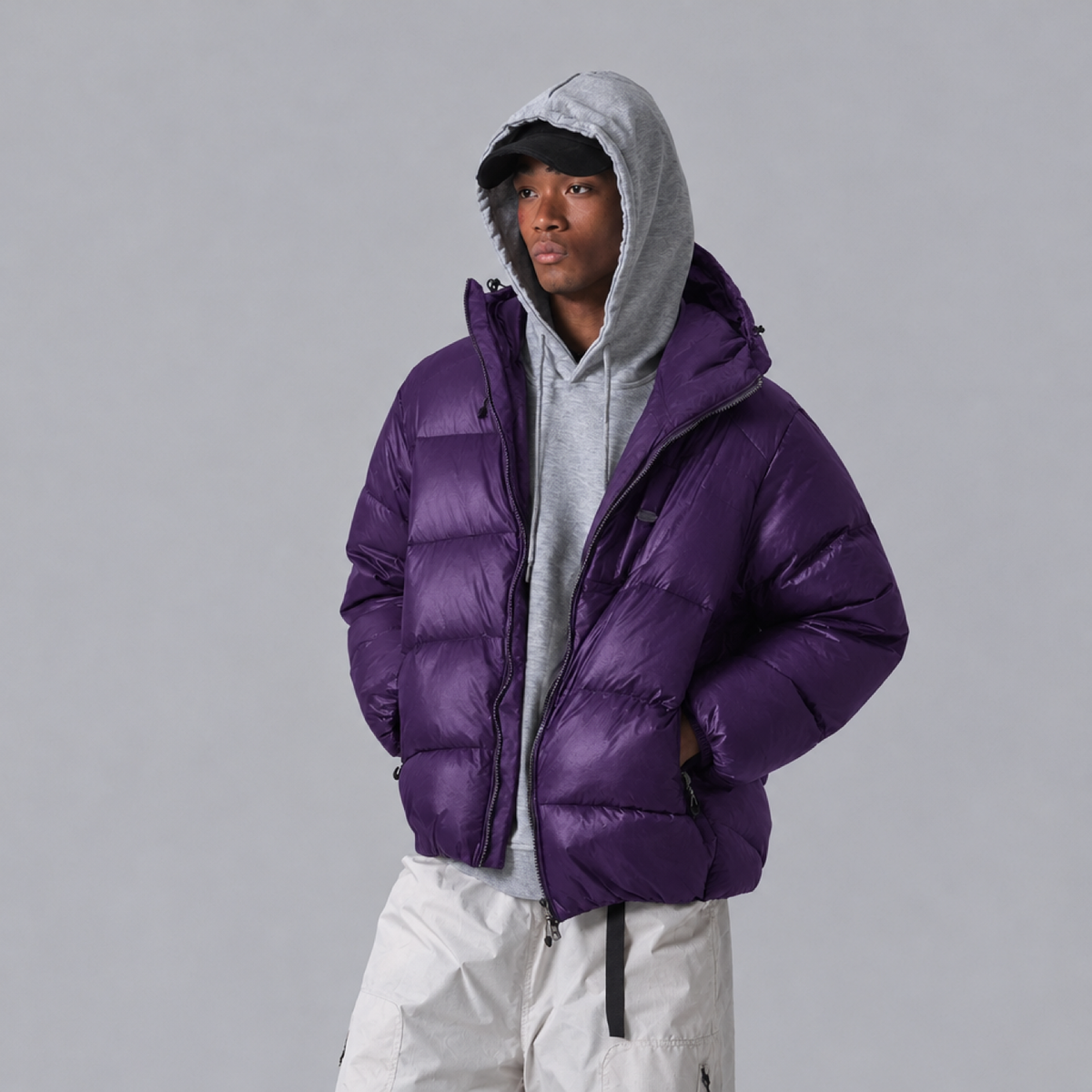 Doudoune légère homme coupe-vent, coloris violet, vue de face, capuche portée