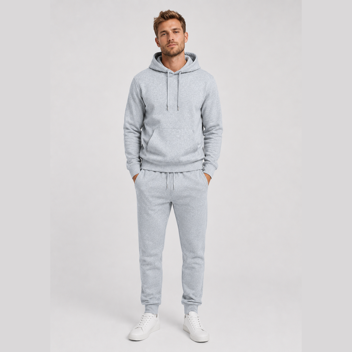Ensemble jogging sportif homme gris chiné, vue complète sweat à capuche et pantalon