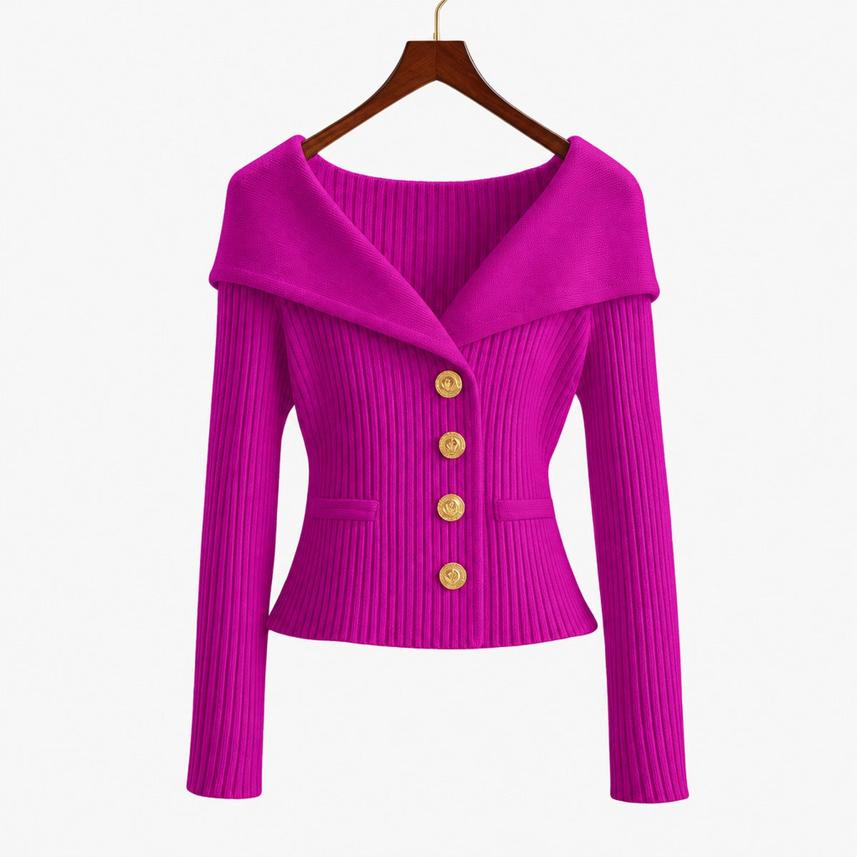 Cardigan côtelé boutonné violet pour femme, col large et boutons dorés, vue de face sur cintre