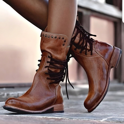 Bottes lacées cuir vegan marron - vue de côté