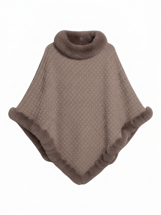 Poncho en maille oversize avec bordure en fausse fourrure, vue d'ensemble