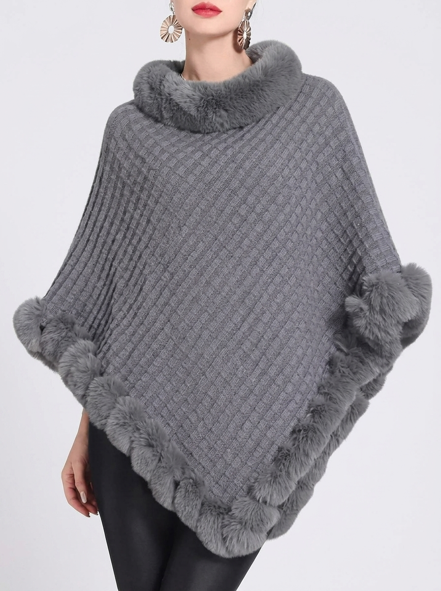 Poncho en maille oversize coloris gris avec bordure en fausse fourrure