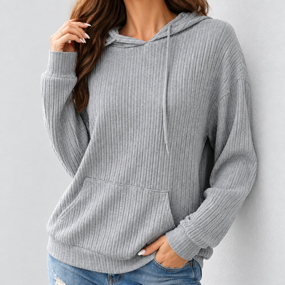 Hoodie femme gris clair à capuche et poche kangourou, vue devant