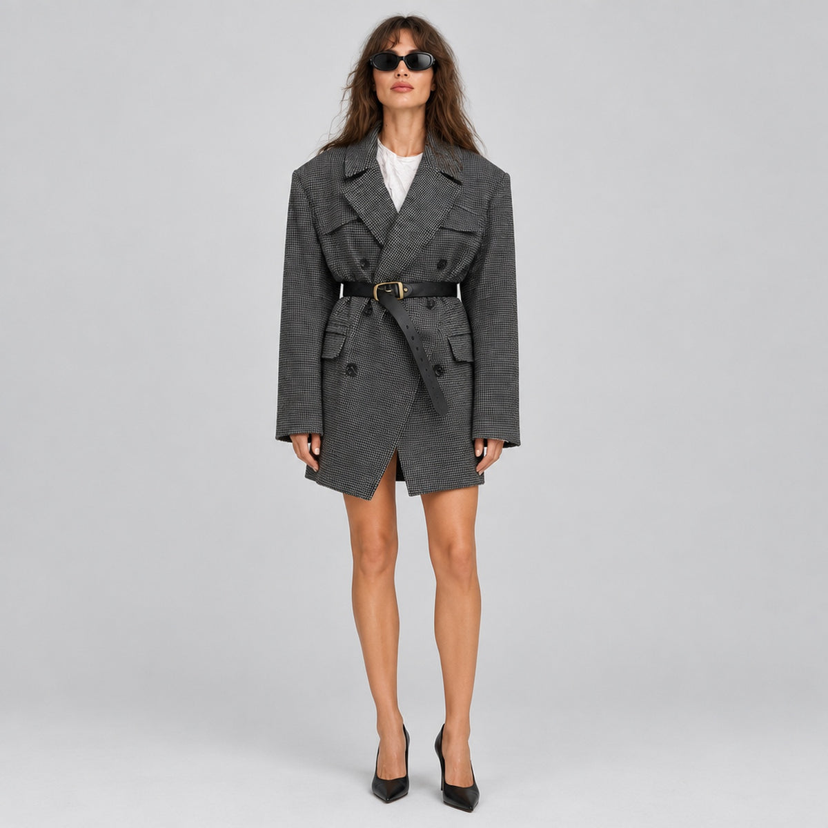 Manteau tweed croisé, photo studio, coloris gris, vue de face