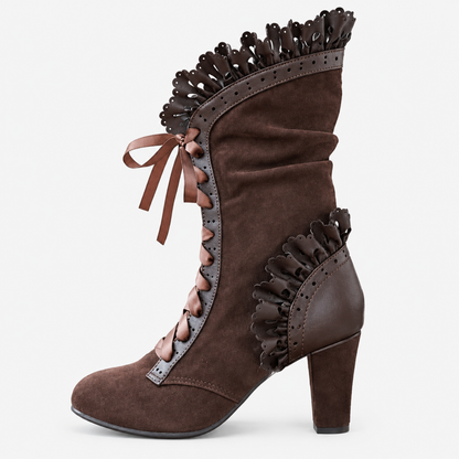 Bottines steampunk marron en daim, laçage avant et talon, vue studio