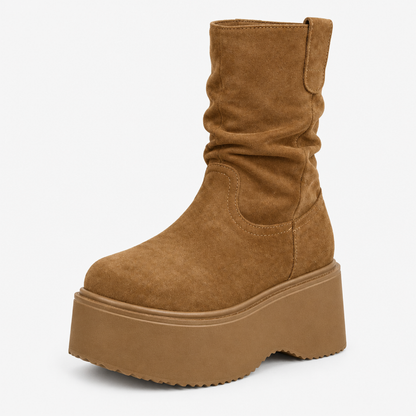 Bottines plateforme fourrées femme coloris marron clair, vue studio