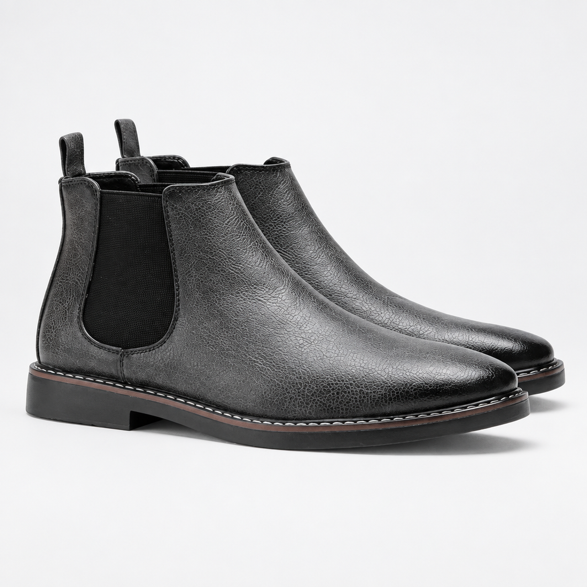 Bottines chelsea homme gris foncé, vue studio