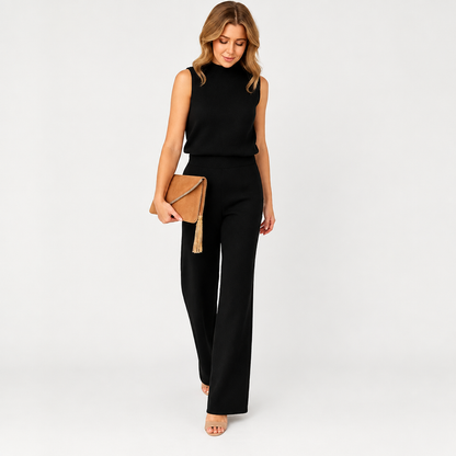 Ensemble femme noir, veste et pantalon large, vue studio