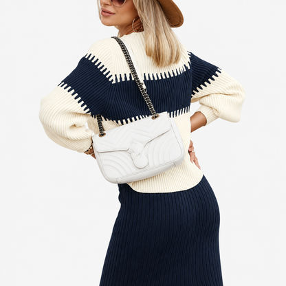 Ensemble femme jupe côtelée et pull col montant bleu foncé, vue de dos