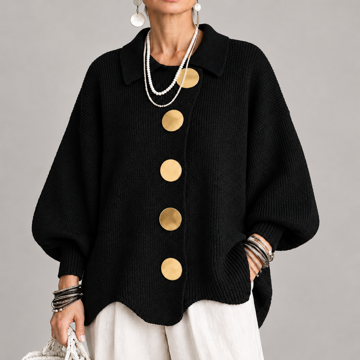Cardigan oversized femme en maille, coloris noir, col boutonné doré