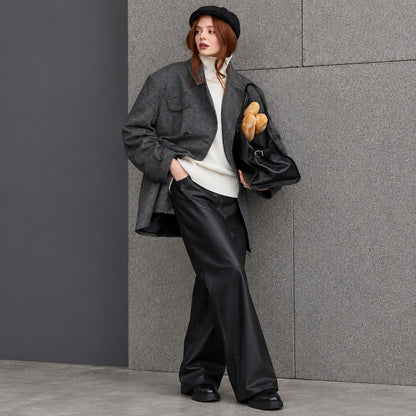 Manteau tweed croisé porté avec un pantalon, vue d'ensemble
