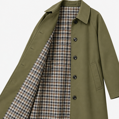 Manteau long oversize kaki, détail de la doublure à carreaux
