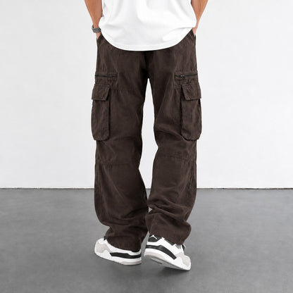 Pantalon cargo homme marron, vue de dos avec poches à rabat et poche zippée