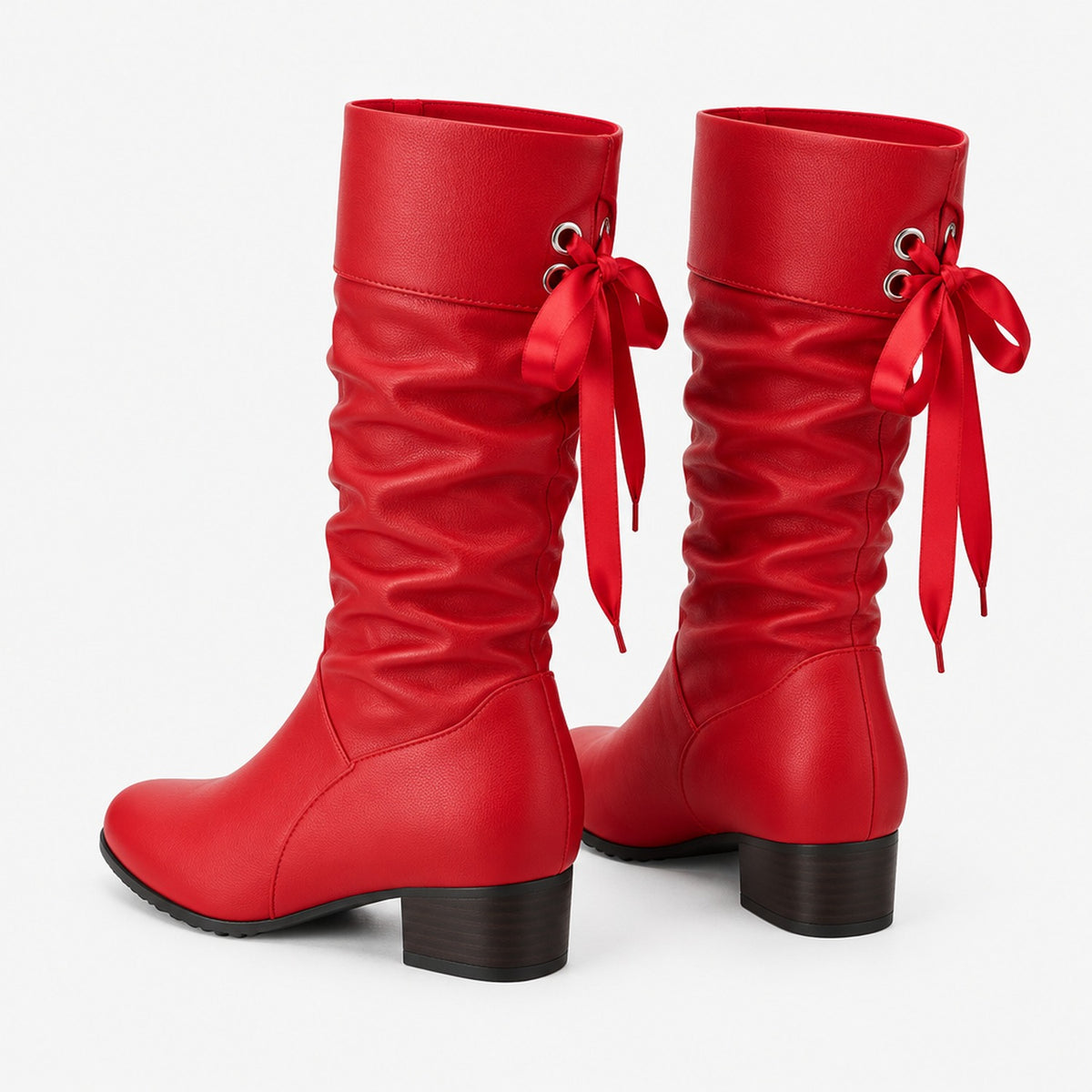Bottines mi-mollet froncées rouges, vue arrière du laçage