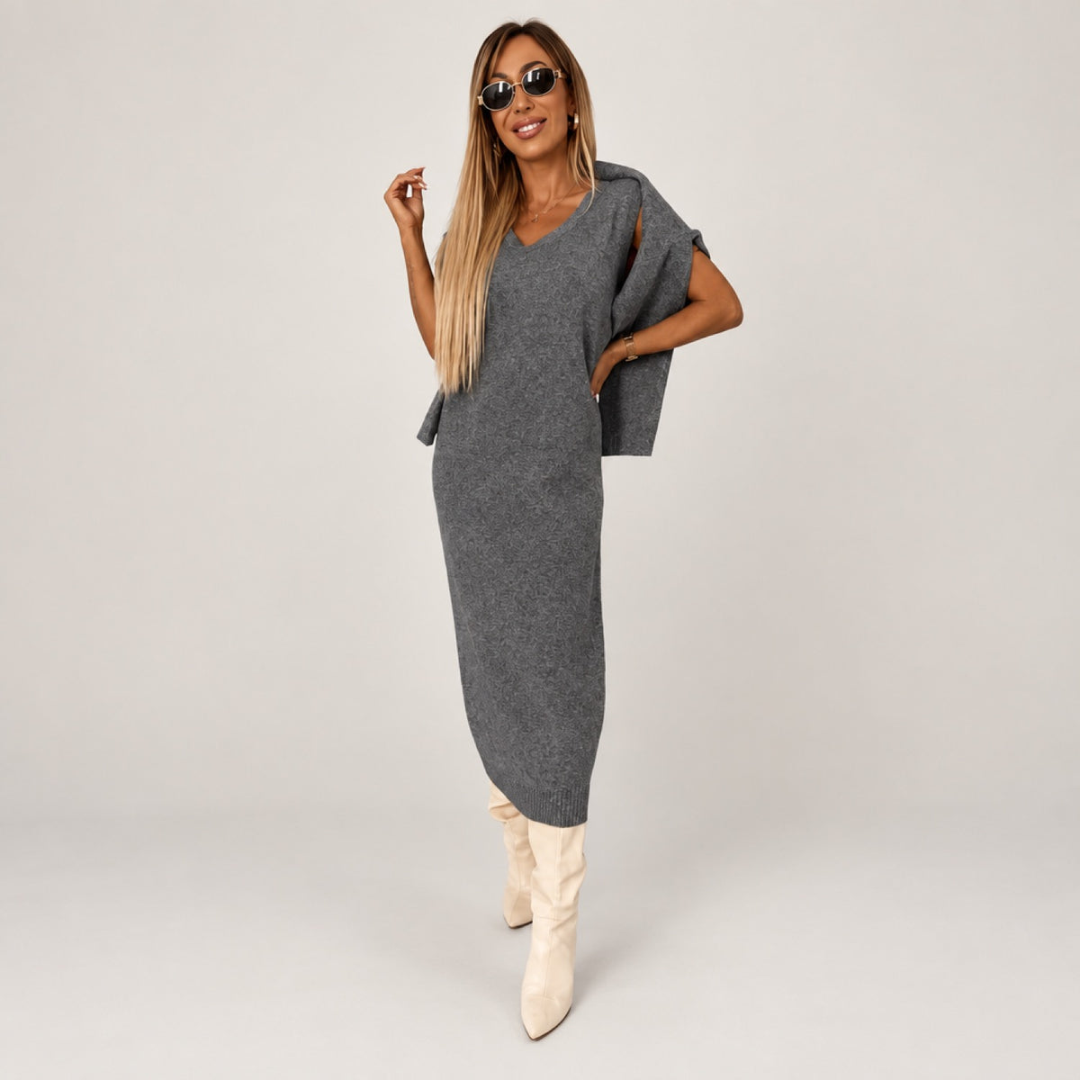 Ensemble robe pull femme gris anthracite – pull col roulé noué sur les épaules, vue de face