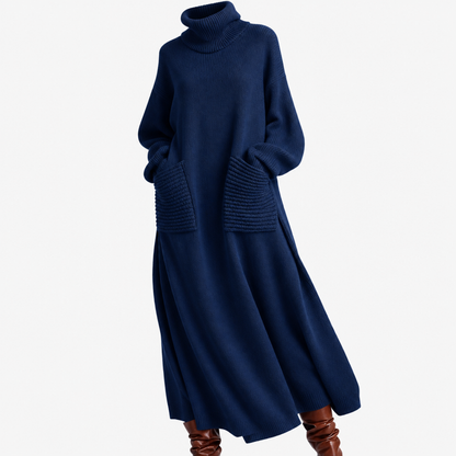 Robe maxi en maille bleu marine, vue studio