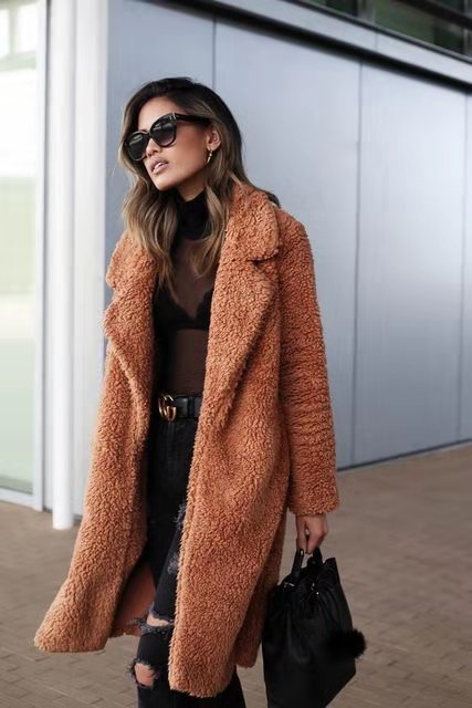 Manteau long teddy femme chocolat, vue de face
