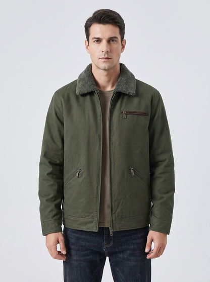 Veste de travail homme vert kaki avec doublure polaire, vue de face - photo studio